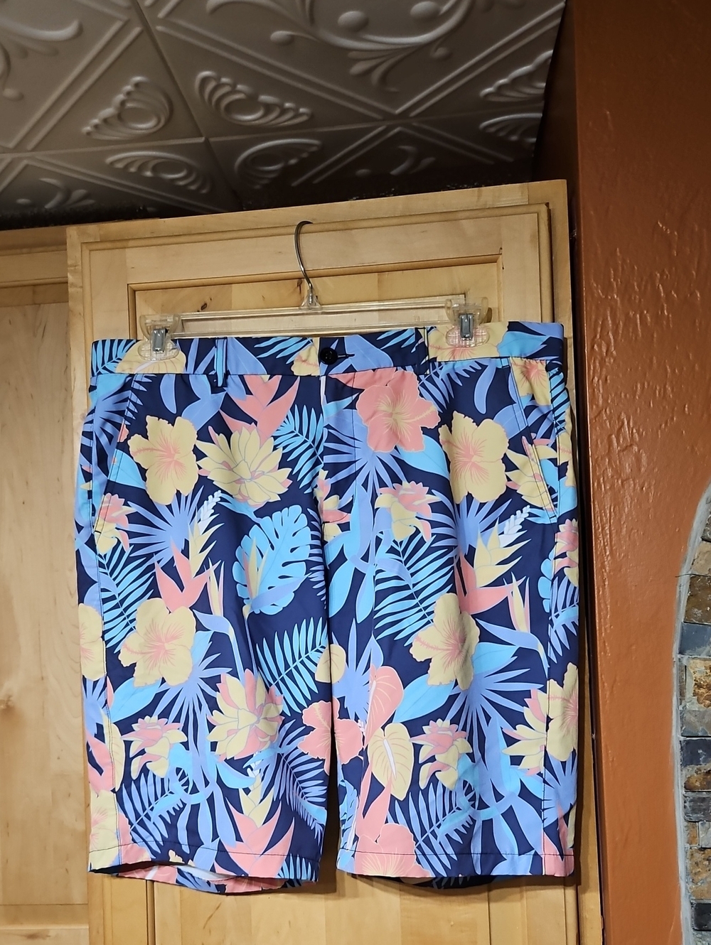 Hreski Blue Yellow Pink Purple Tropical Floral Leaf Print Golf Shorts